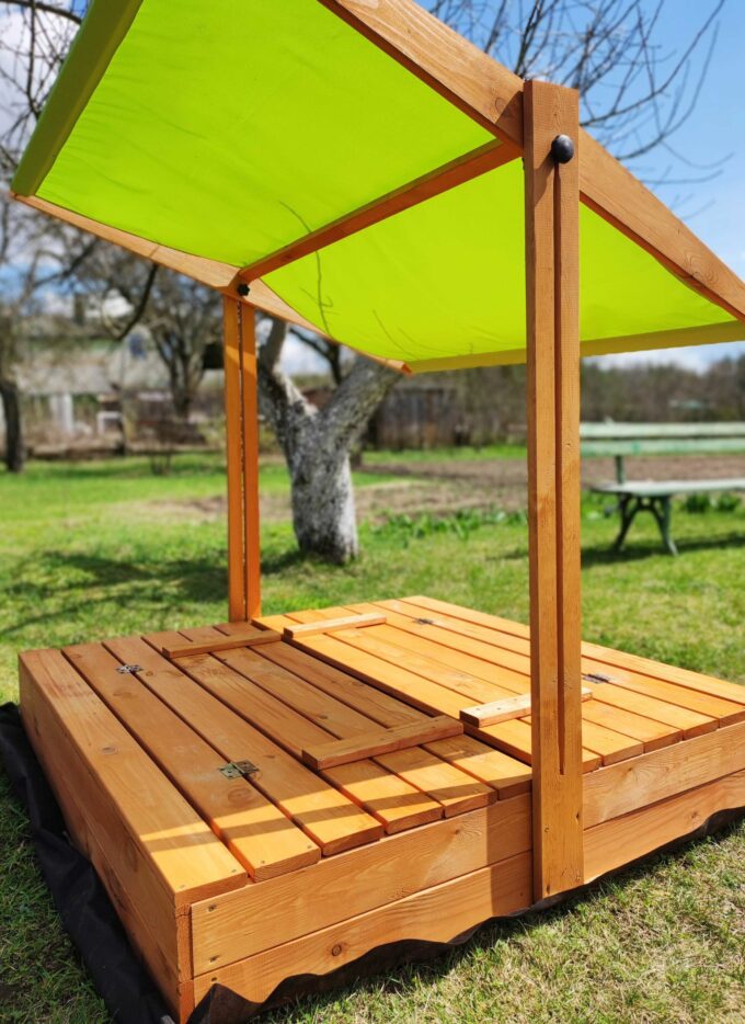 Impregnuota medinė smėlio dėžė su pilkos spalvos stogeliu ir 250 kg smėlio, 120x120 cm - Image 5